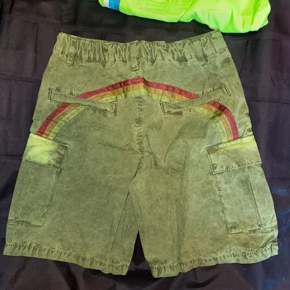 Sundek Boy CARGO SHORTS IN GARMENT-DYED FABRIC WITH RAINBOW